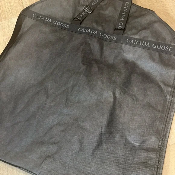 Canada Goose Garment Bag - Picture 5 of 6
